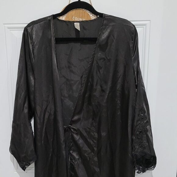 Flora Nikrooz Stella Black Satin Robe size XL - Picture 5 of 10